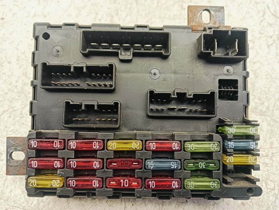 Caja relés / fusibles Alfa Romeo 156 (116)