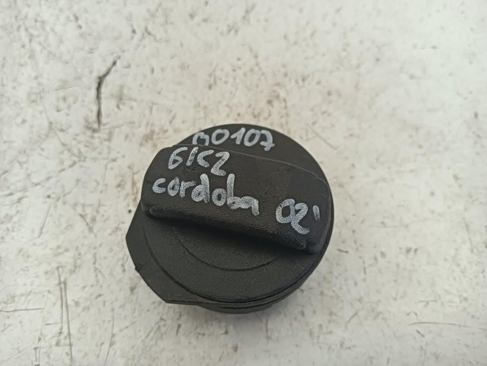 Tapa exterior combustible SEAT Cordoba (6K2)
