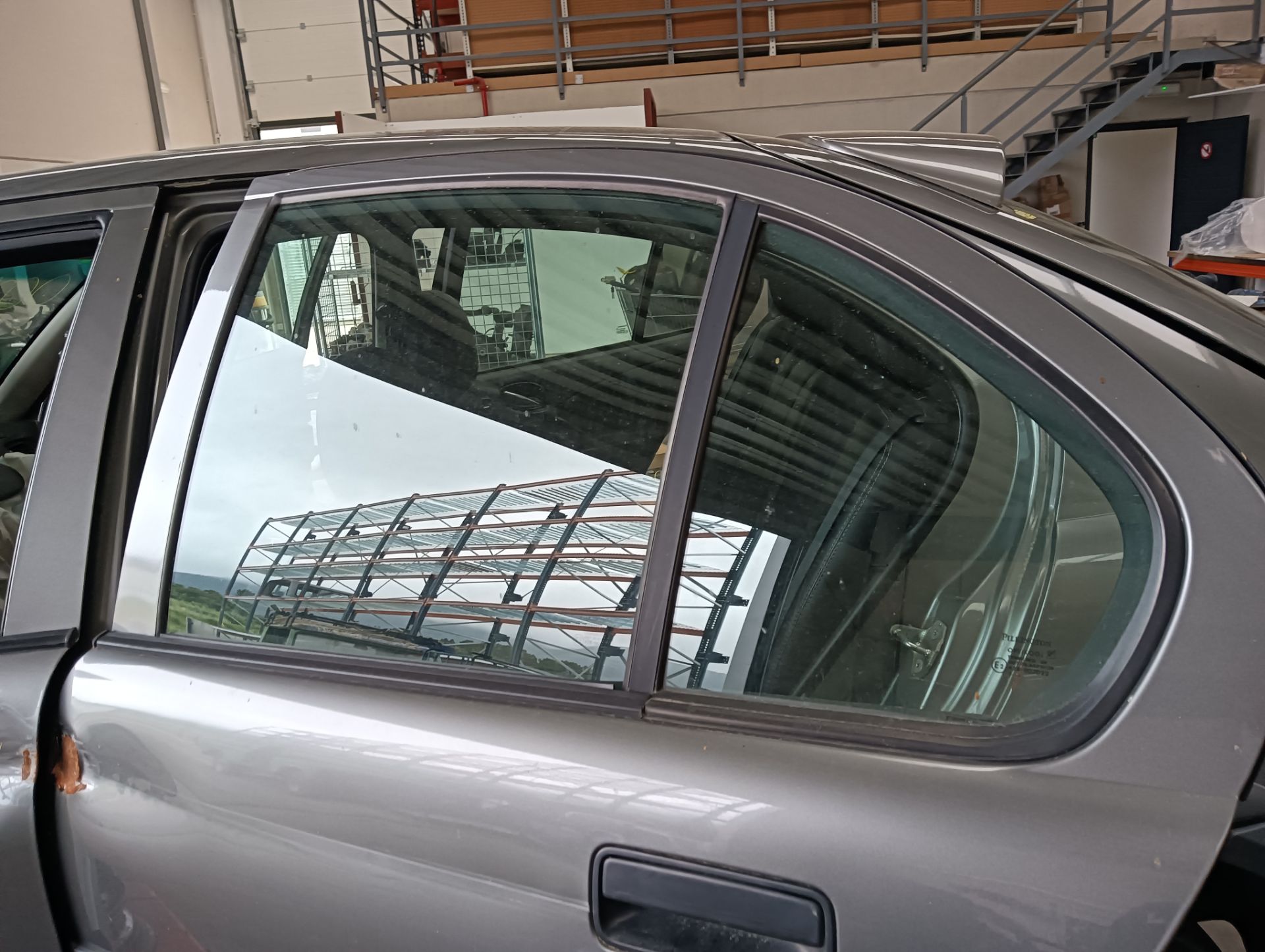 Luna trasera izquierda MG Rover Rover 25 (R/RF), foto 1 de 1