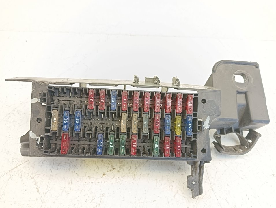 Caja relés / fusibles Renault Kangoo I (F/KC0)