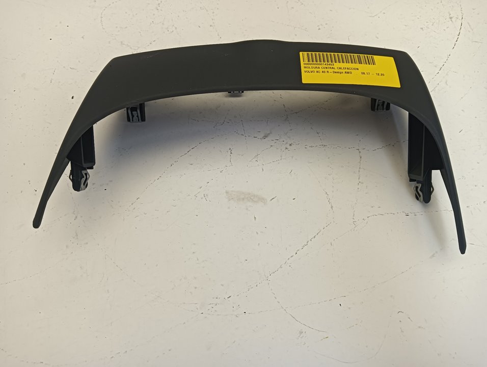 Moldura calefacción central Volvo XC40, foto 1 de 3