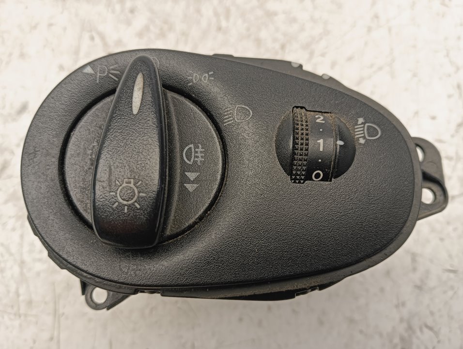 Mando luces Ford Focus (CAK)