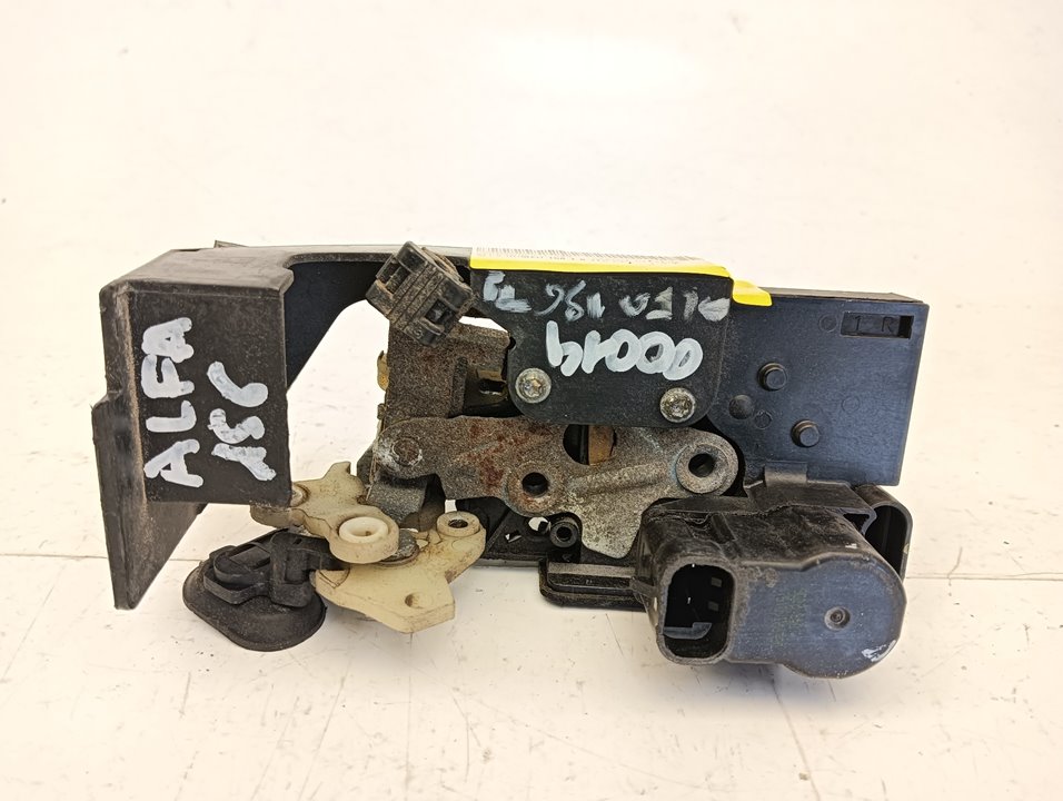Cerradura puerta Alfa Romeo 156