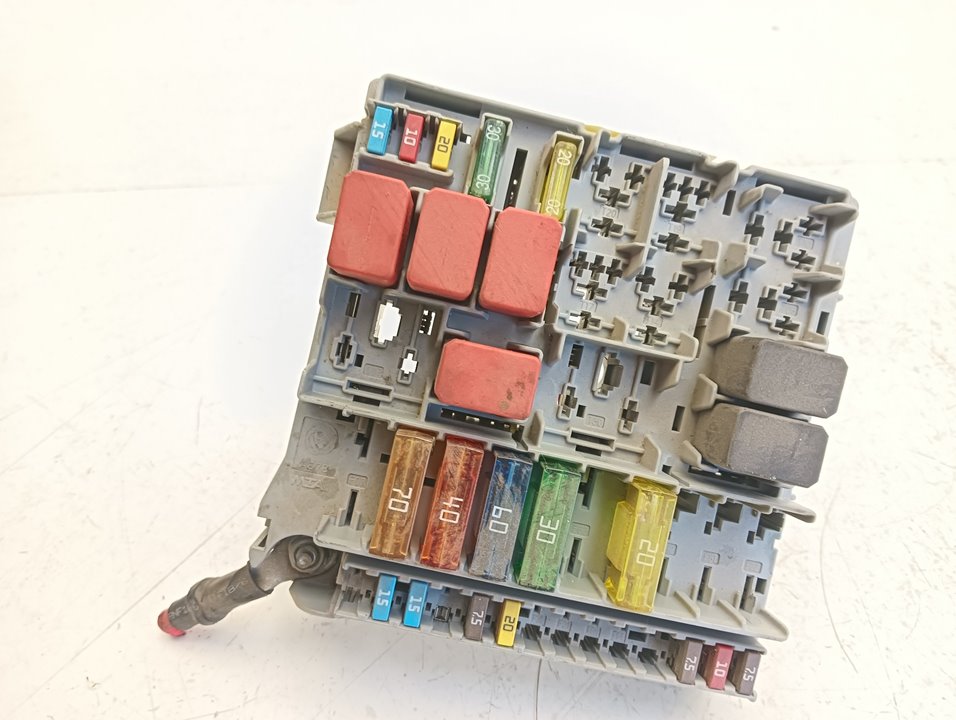 Caja relés / fusibles Fiat II Panda (169)