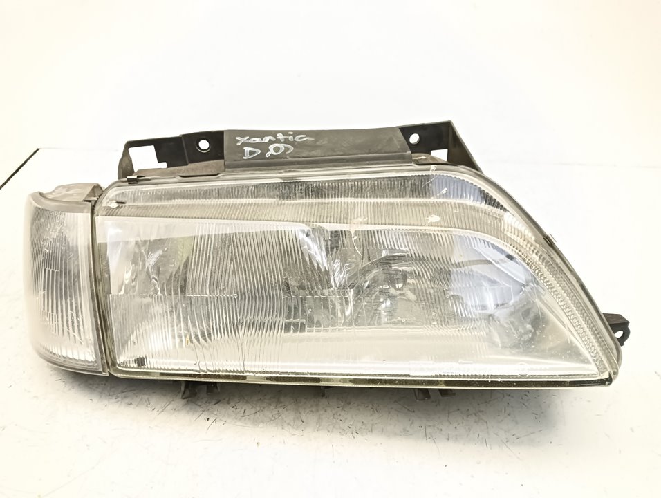 Faro Citroën Xantia