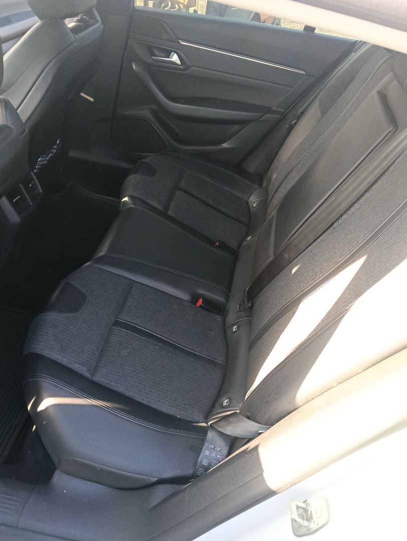 Asientos traseros Peugeot 508 (R8)