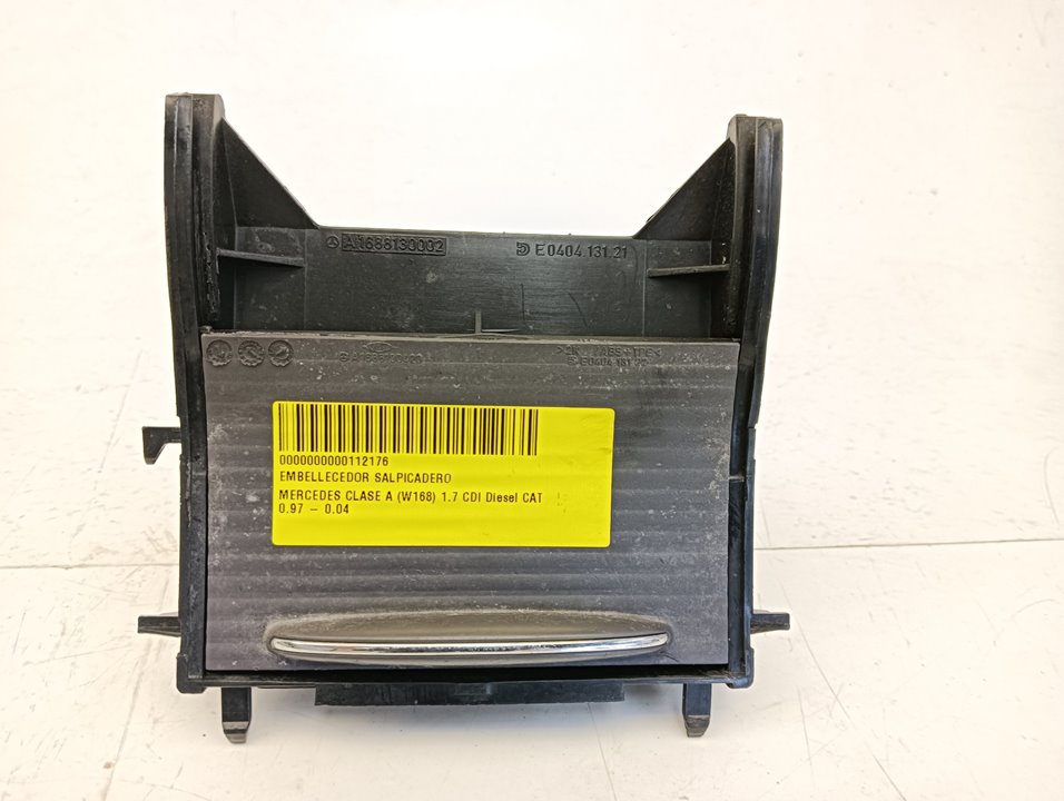 Embellecedor salpicadero Mercedes-Benz A (BM 168)