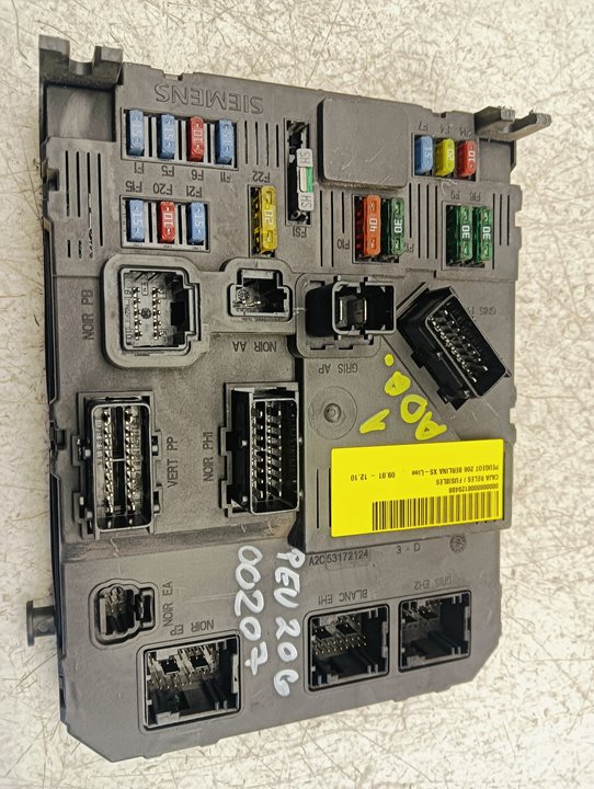 Caja relés / fusibles Peugeot 206