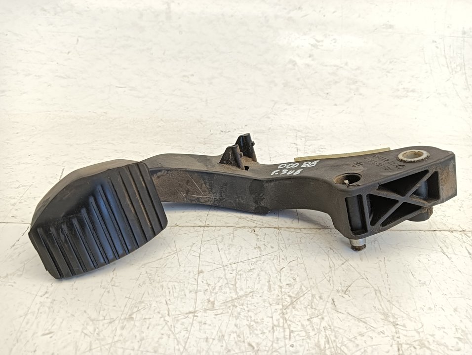 Pedal embrague Peugeot 308, foto 1 de 4