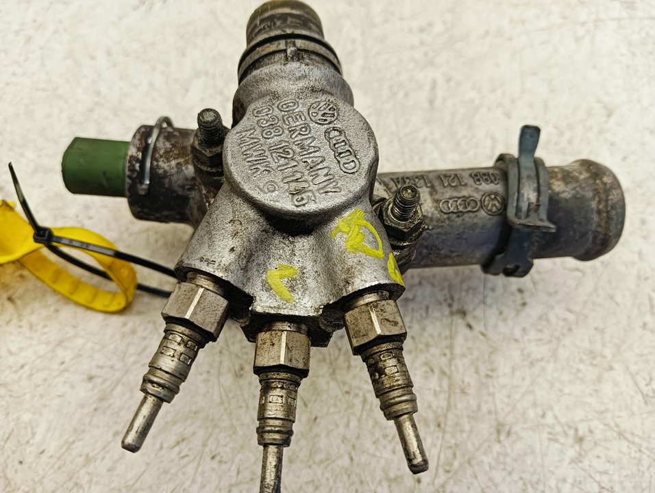 Termostato Volkswagen Passat (3B3), foto 1 de 3