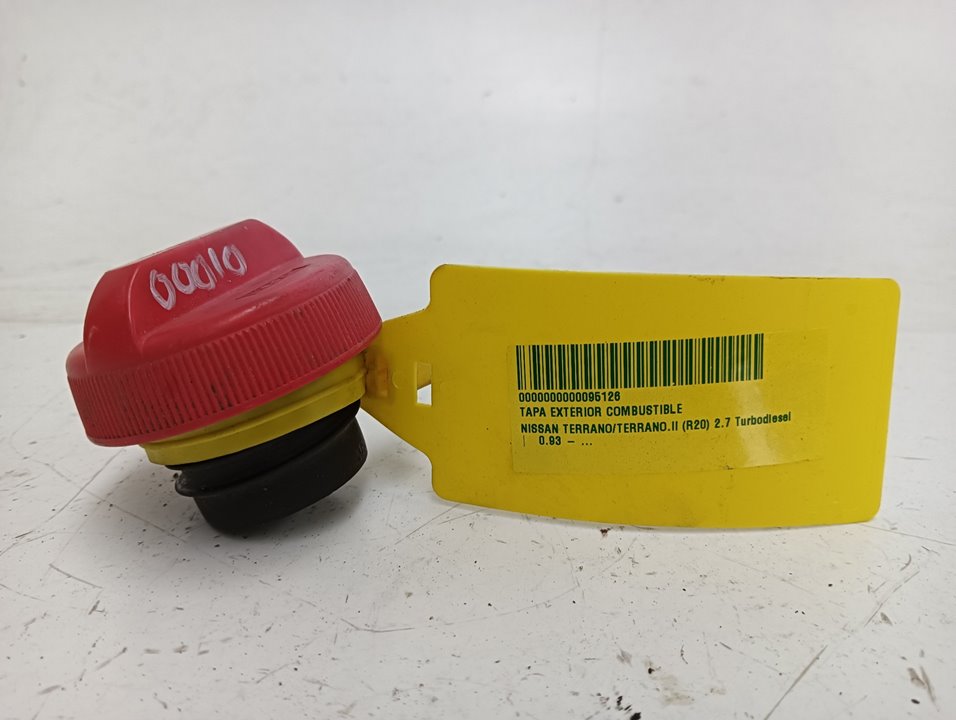 Tapa exterior combustible Nissan Terrano II (R20), foto 1 de 1