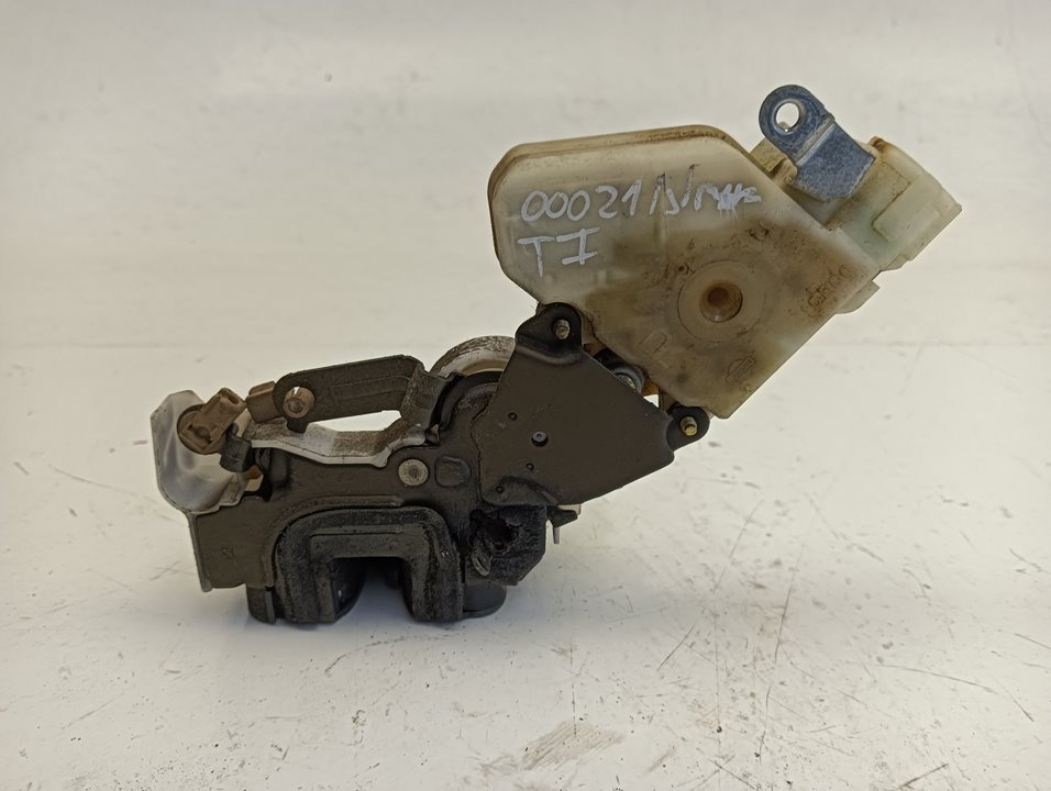 Cerradura puerta Nissan Almera (N16/E)