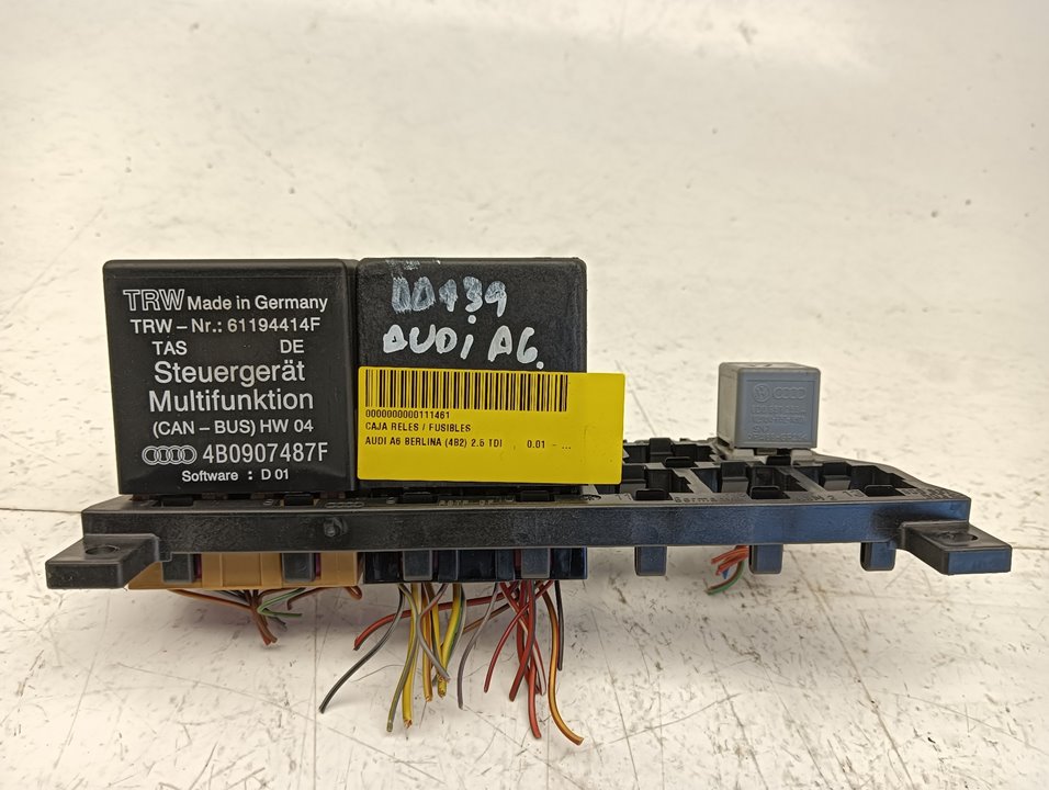 Caja relés / fusibles Audi A6 (4B2)