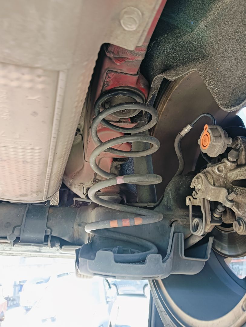 Muelle amortiguacion Peugeot 207