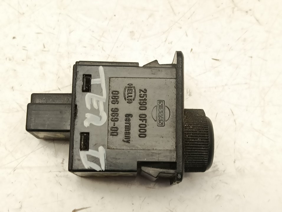 Mando luces Nissan Terrano II (R20)
