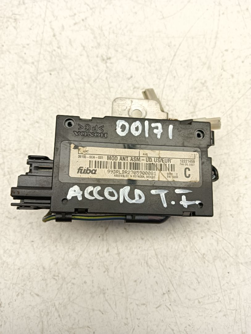 Amplificador de antena Honda Accord (CL/CN)
