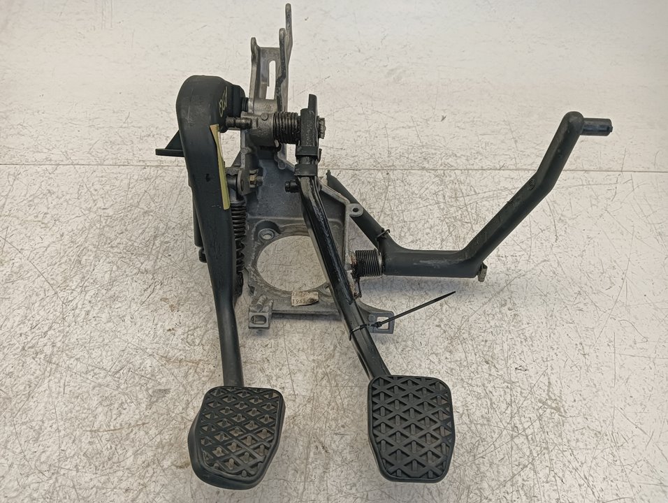 Pedal embrague BMW 5 (E39)