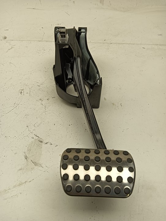 Pedal freno Mercedes-Benz E (BM 207)