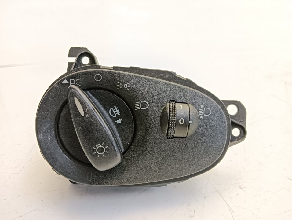 Mando luces Ford Focus (CAK)