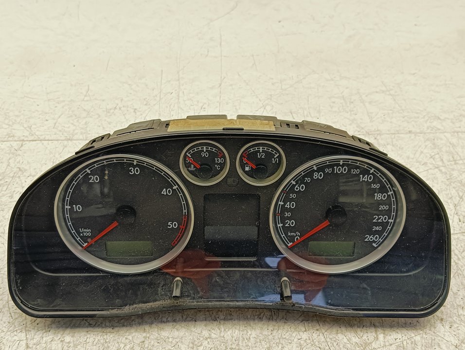 Cuadro instrumentos Volkswagen Passat (3B3)