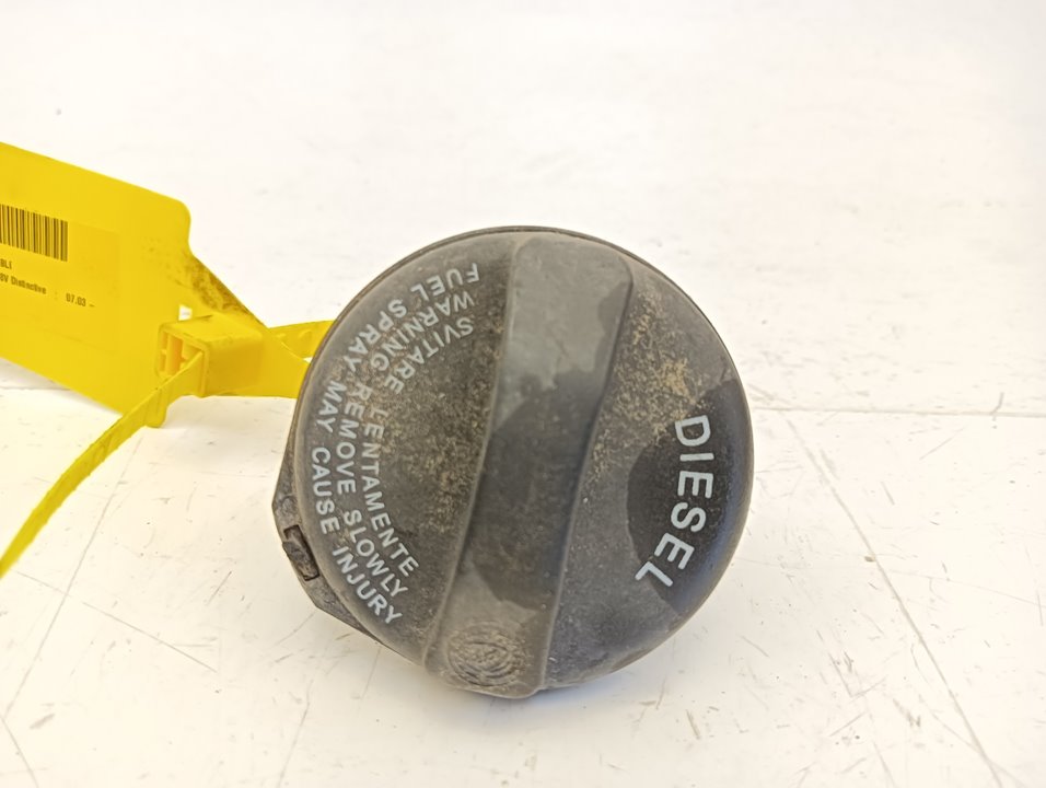 Tapa exterior combustible Alfa Romeo 156