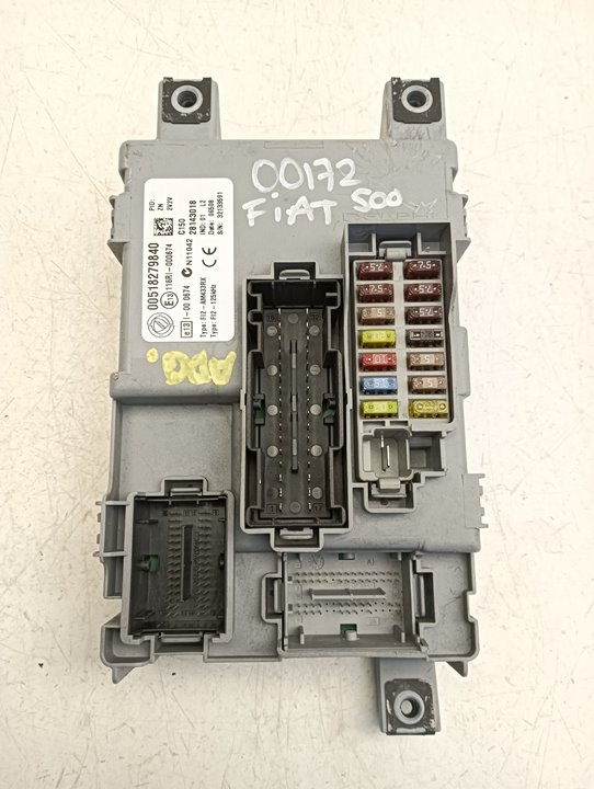 Caja relés / fusibles Fiat 500