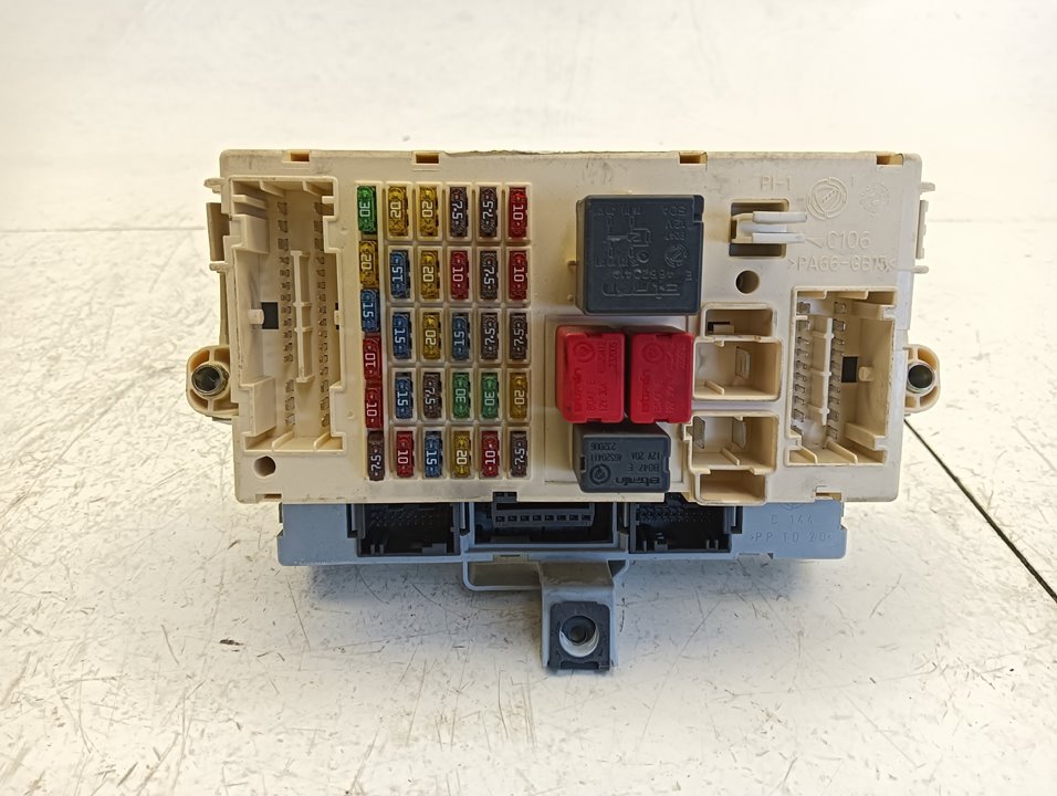 Caja relés / fusibles Alfa Romeo 147 (190)