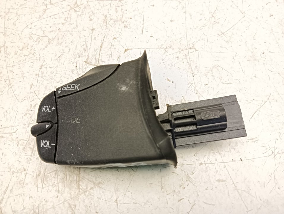 Mando control radio Ford Fiesta (CBK)