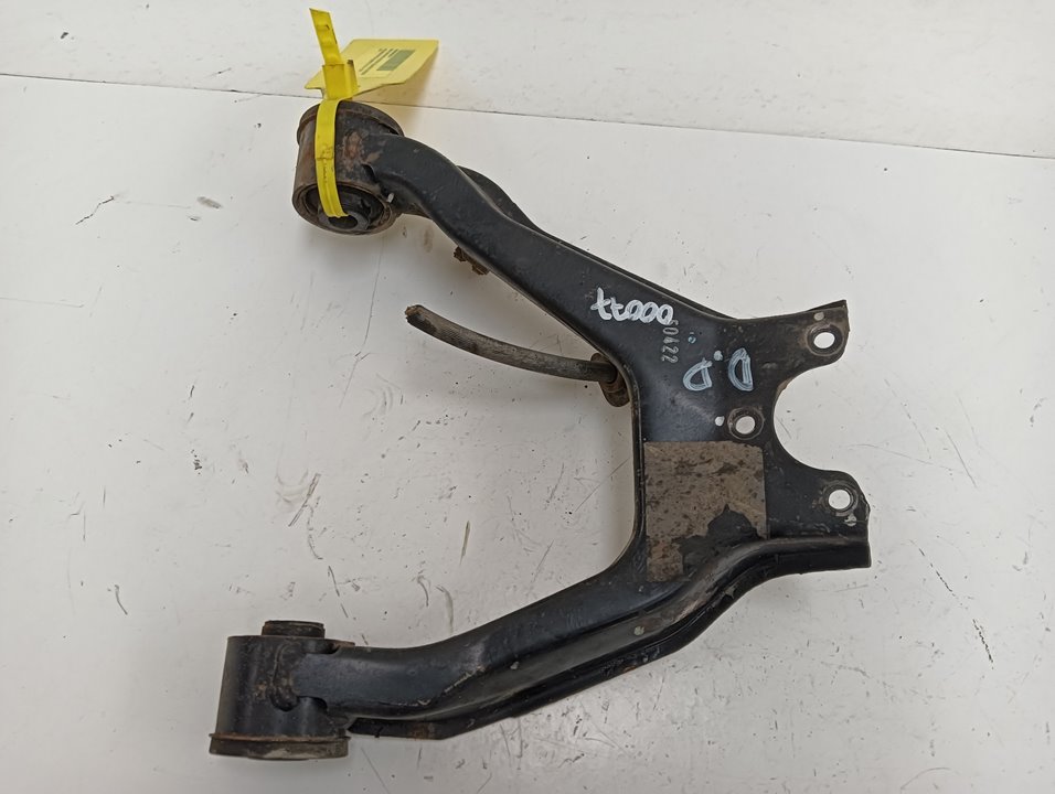 Brazo suspensión Mitsubishi Montero (V60/V70)