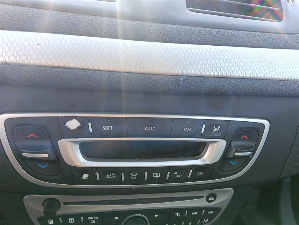 Mando climatizador Renault Megane III