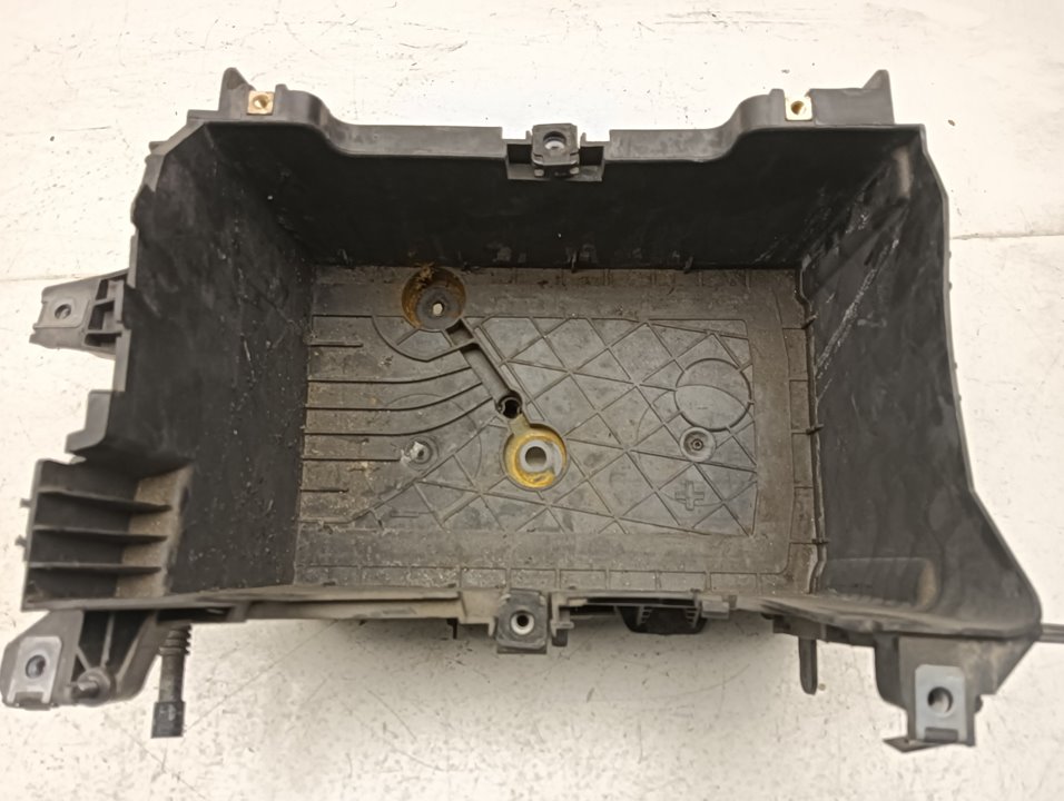 Soporte batería Renault Megane III