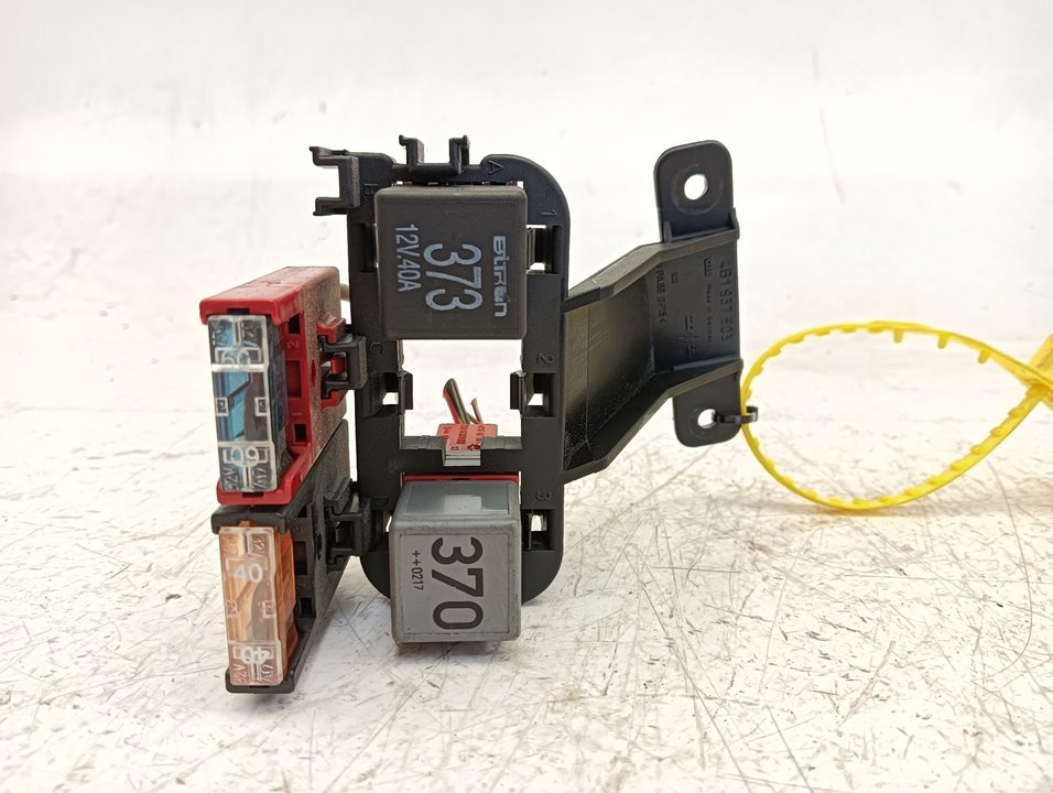 Caja relés / fusibles Audi A6 (4B5)