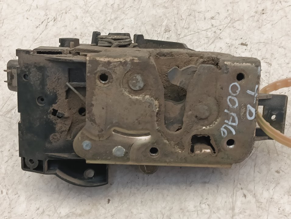 Cerradura puerta Ford Focus (CAK)