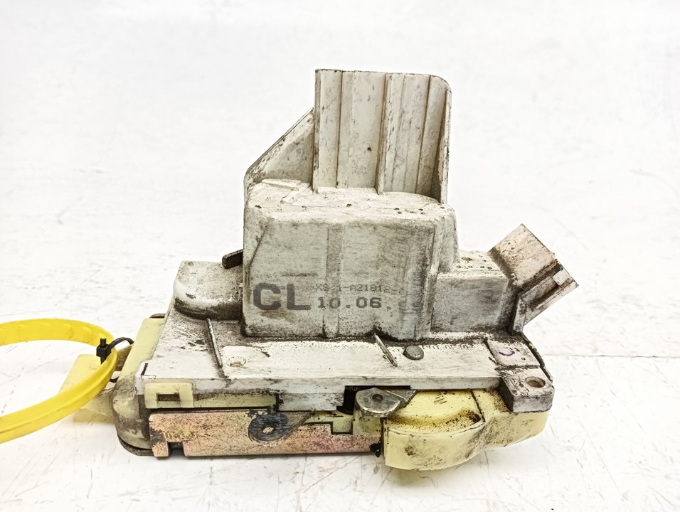 Cerradura puerta Ford Focus (CAK)