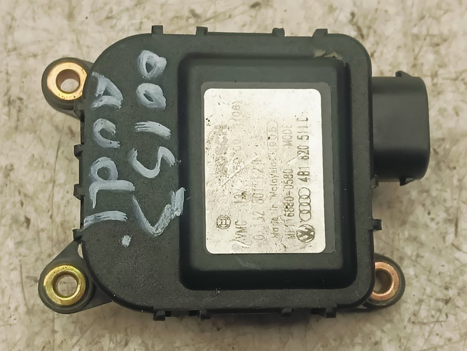 Motor apertura trampillas climatizador Audi A6 (4B5)