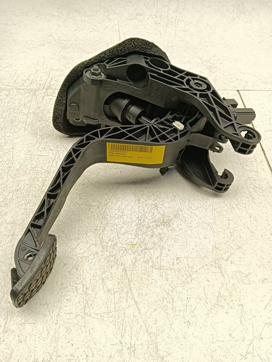 Pedal embrague Ford Fiesta (CNN)