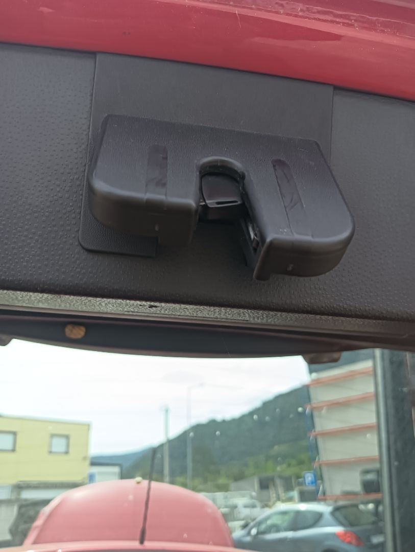 Cerradura maletero / portón SEAT Ibiza (6J5)