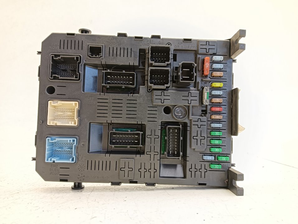 Caja relés / fusibles Peugeot 407