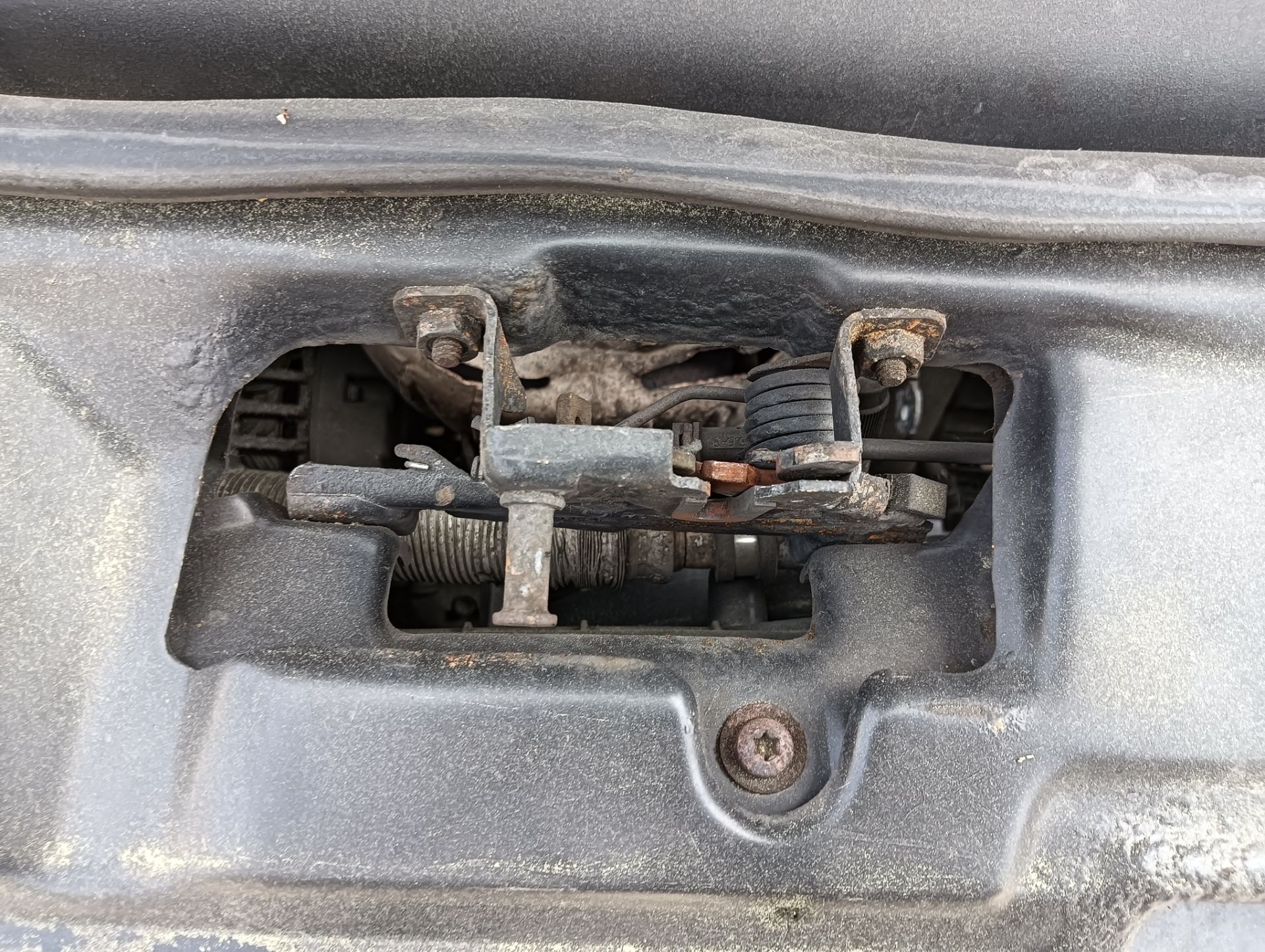 Cerradura capó Škoda Fabia (6Y2/6Y3)