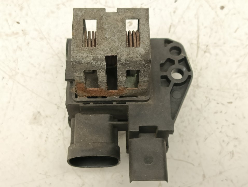 Relé electroventiladores Peugeot 207