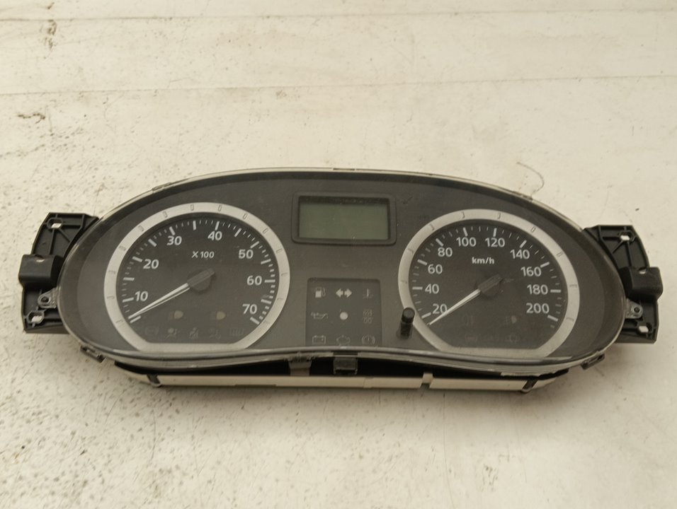Cuadro instrumentos Dacia Logan 1