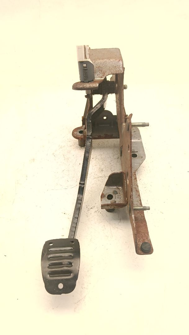 Pedal freno Renault Clio III
