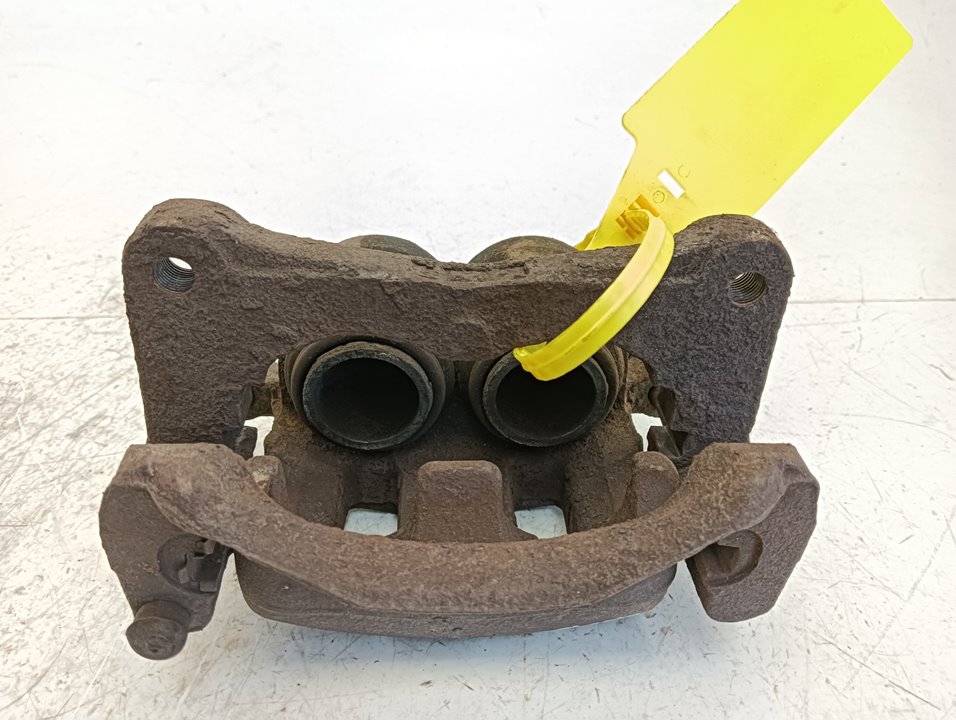 Pinza de freno Mitsubishi Montero (V60/V70)