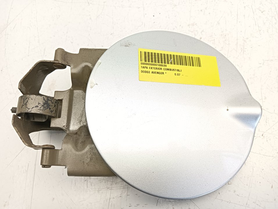 Tapa exterior combustible Dodge Avenger (JS)