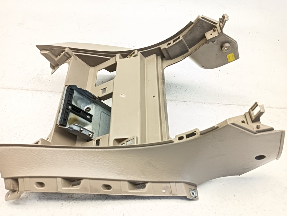 Embellecedor salpicadero Nissan Terrano II (R20)