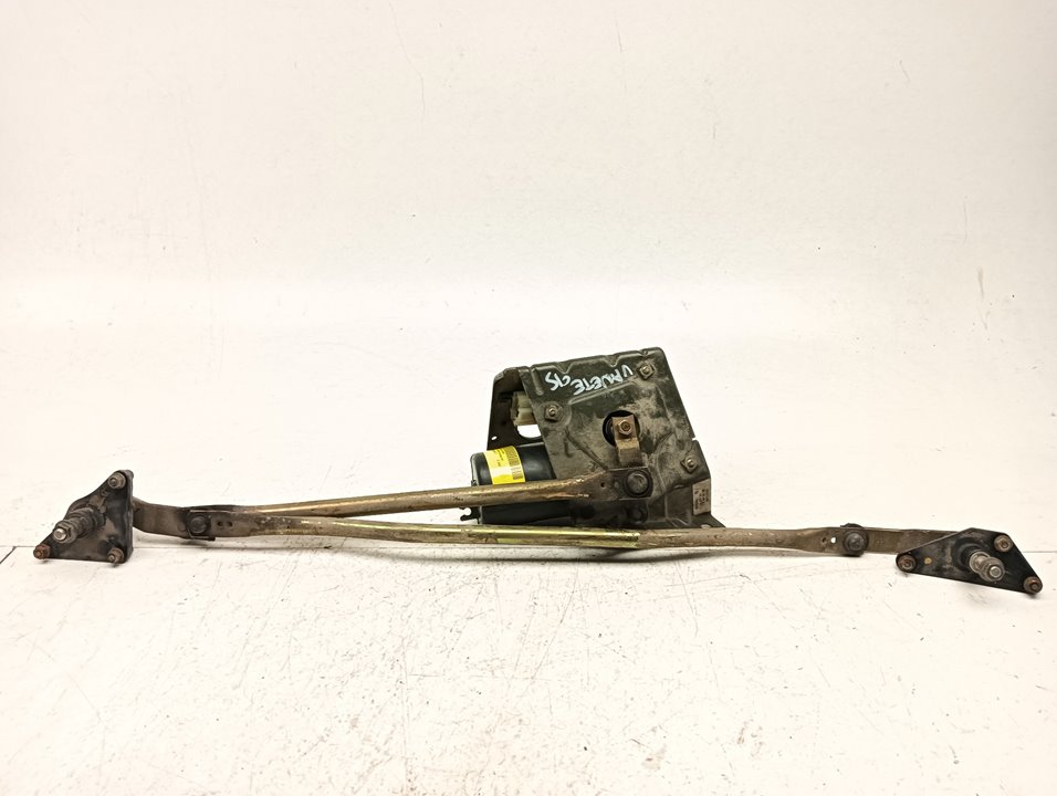 Motor limpia Nissan Vanette * (C 220)