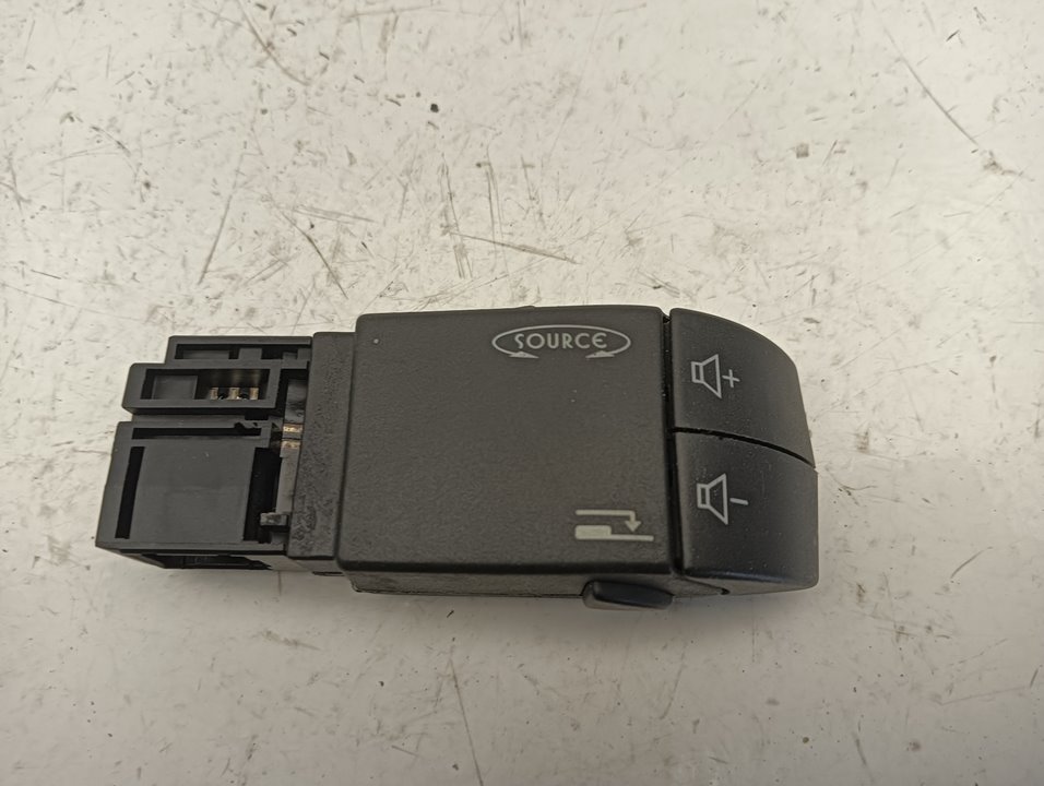 Mando multifuncion Renault Laguna II Grandtour (KG0), foto 1 de 3