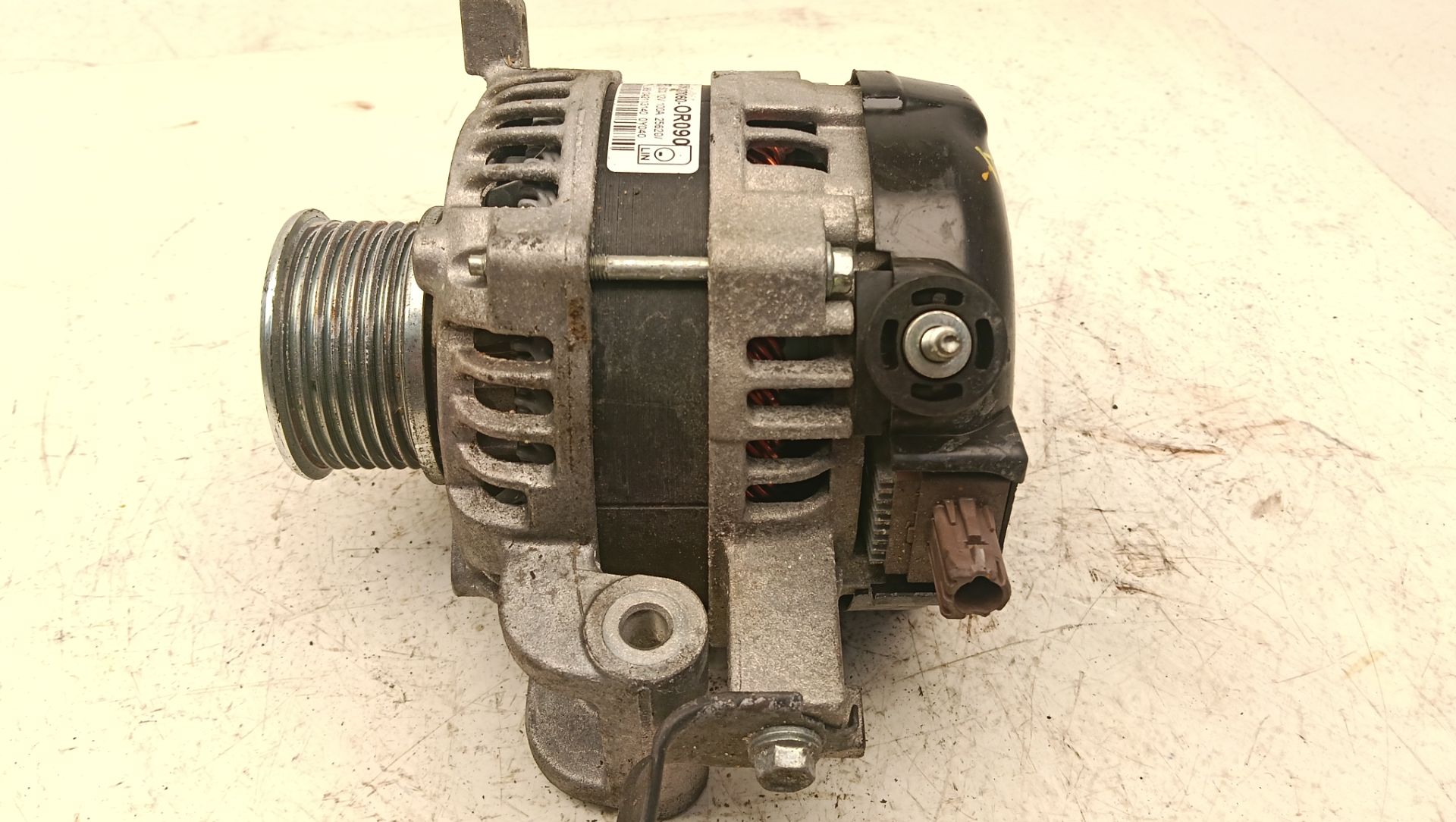 Alternador Toyota Auris (E18)