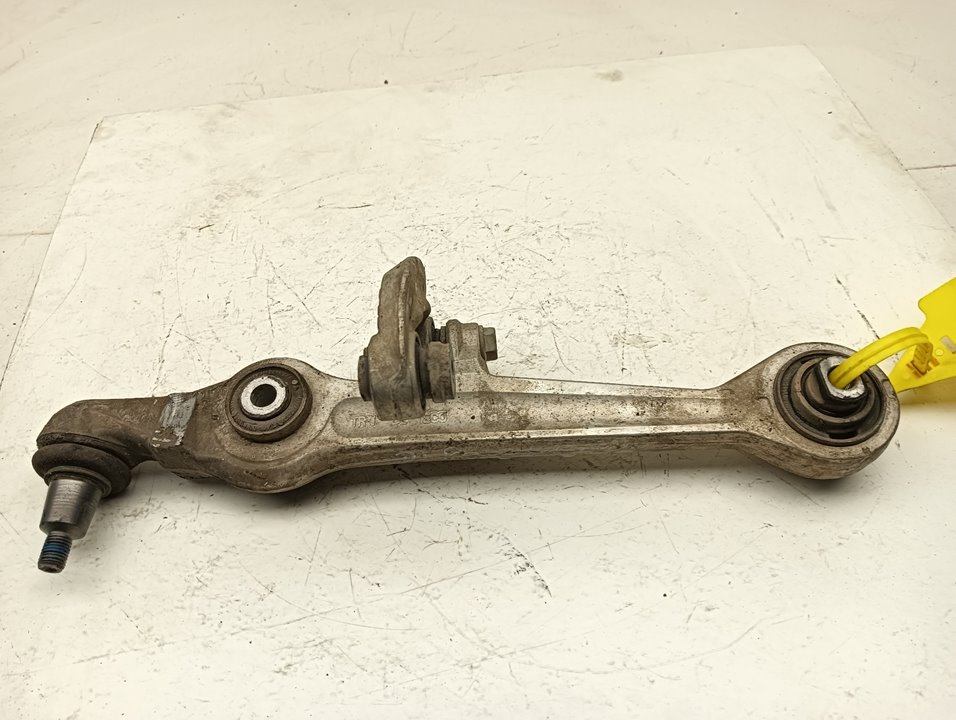Brazo suspensión Volkswagen Passat (3B3)