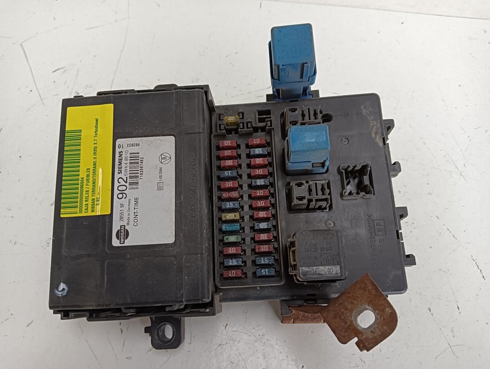 Caja relés / fusibles Nissan Terrano II (R20)